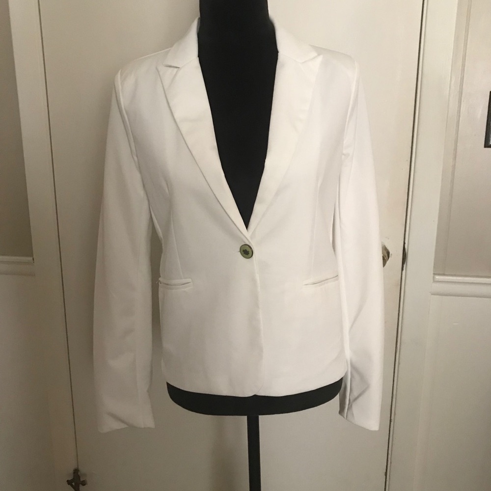 Closet Clean Out!! $10 Classic Lined Blazer - Size M